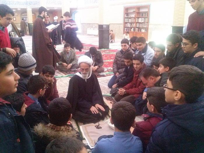 حضور دانش آموزان مدرسه تیزهوشان شهرستان تبریز در حوزه علمیه حضرت ولیعصر (عج) بناب
