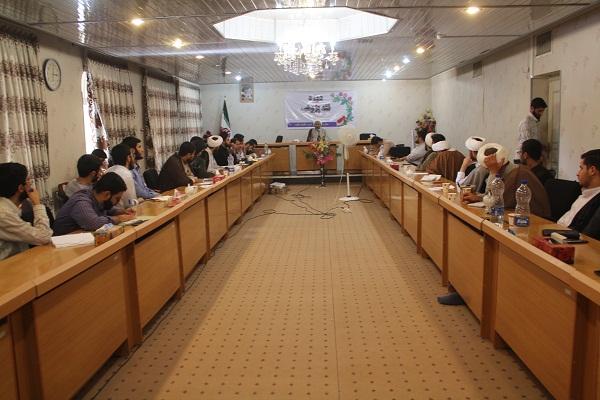 برگزاری کارگاه (فقه پژوهشی)طلاب با حضور حجت الاسلام والمسلمین فاضلی